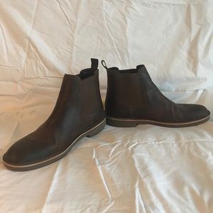 Size 12M Clark’s Chelsea Boots